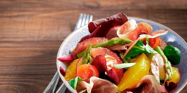 Ensalada de cítricos con jamón ibérico